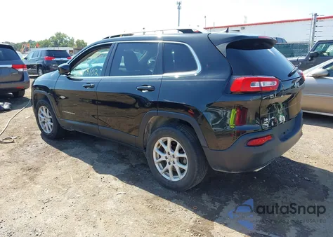 2016 Jeep Cherokee Latitude z USA, uszkodzony, nr VIN 1C4PJMCS3GW318671
